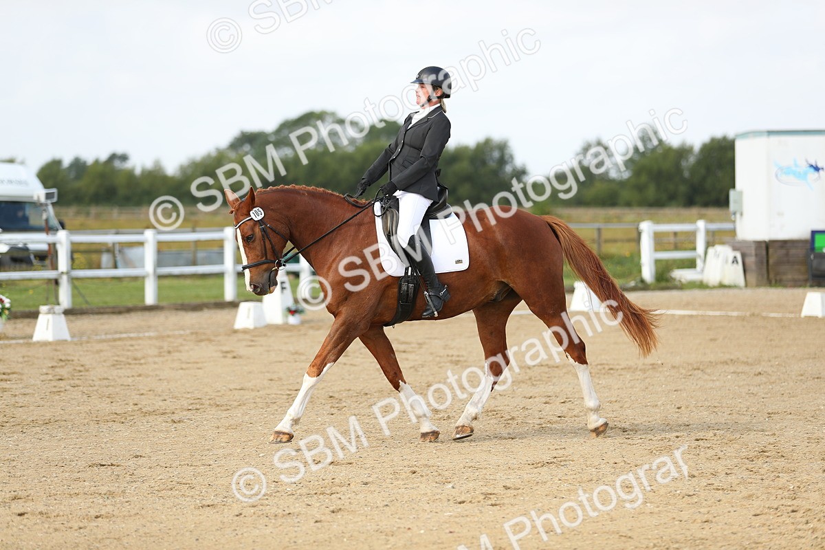 SBM_015602 - Class 13 - Novice 23 - 9.54-11.04