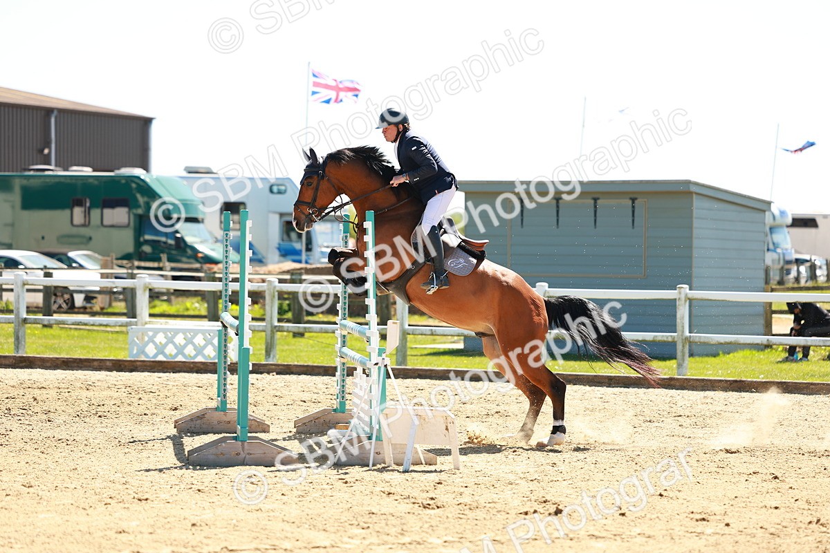 SBM_001436 - Class 4 - Senior Newcomers 1.10m