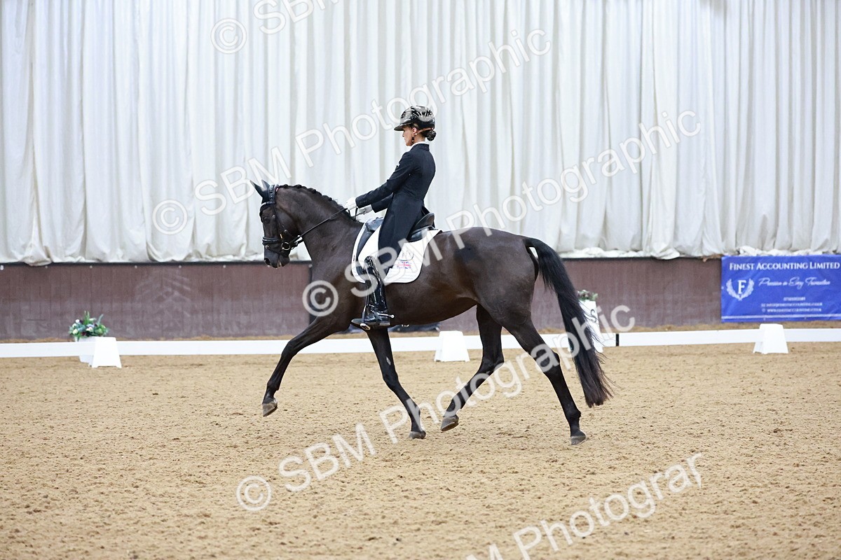SBM_021176 - Class 14 - FEI Grand Prix - 17.40-18.34