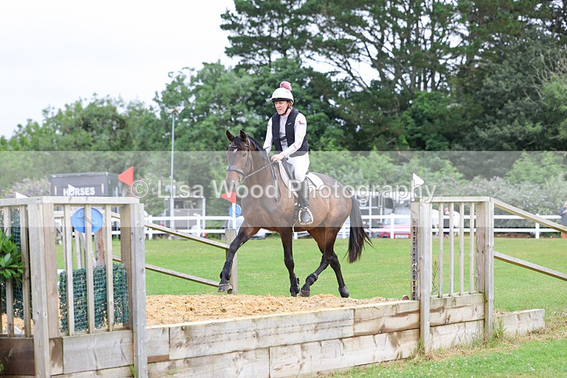 3E7A0995 - Class 4: 70cm Senior