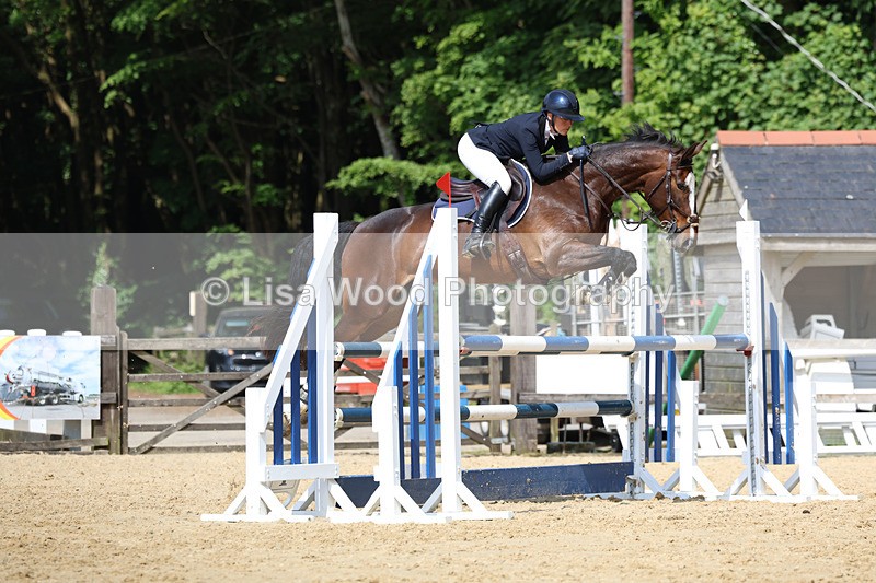 3E7A1321 - Class 14: Senior 1.15m Open