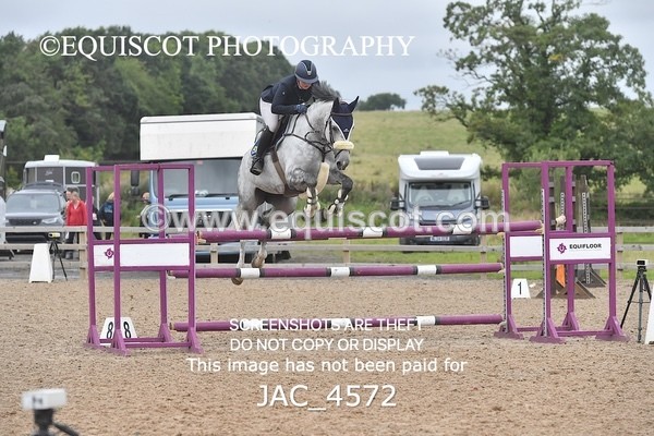 JAC_4572 - CLASS 7 Senior Foxhunter/ 1.20m Open
