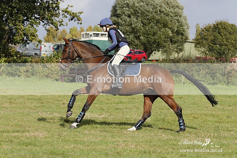  WWHT 171021 2944 - Intermediate (0.90m)  17/10/21
