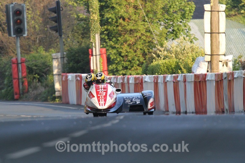 IMG_5651 - Thursday Practice - TT 2013 Side Car