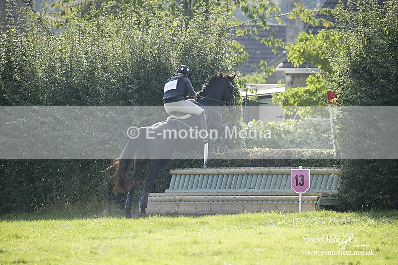  WWHT 171021 4024 - Open (1.00m)  17/10/21