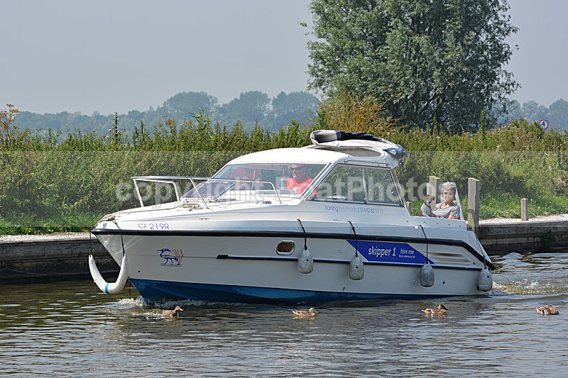 140718 SKIPPER 1 219R DSC_0336 - River Launches
