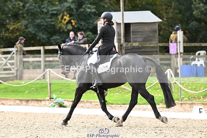 251023A-111757-01690 - B-136-Sophie.Jackson