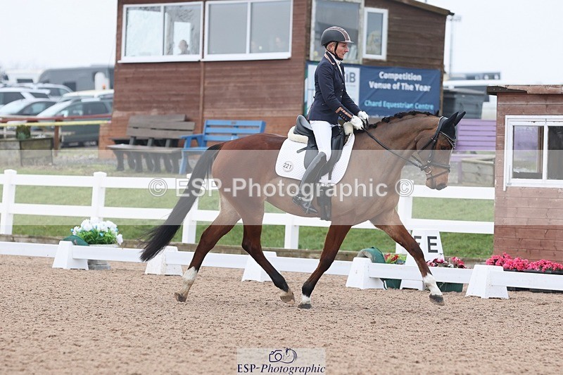 250216-104140-05053 - 221-Alice.Peternell-Noa.Le