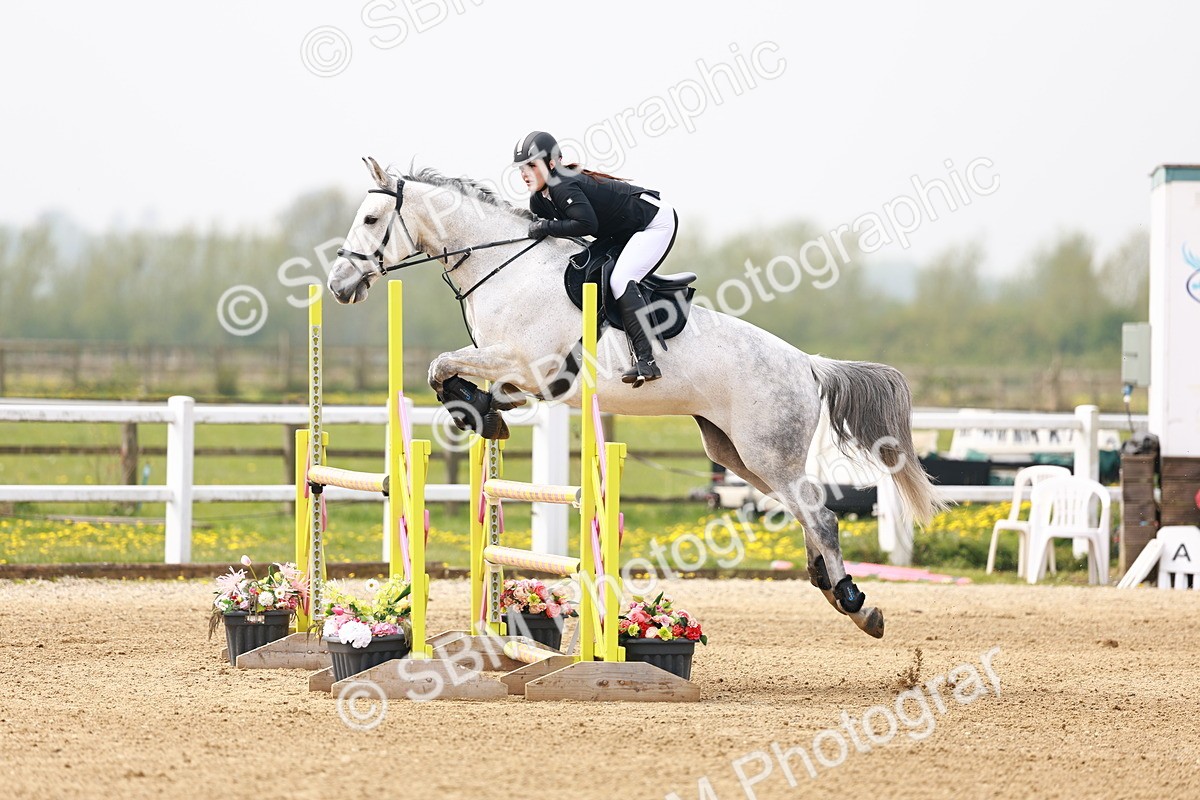  - Class 17 - Senior 1.05m