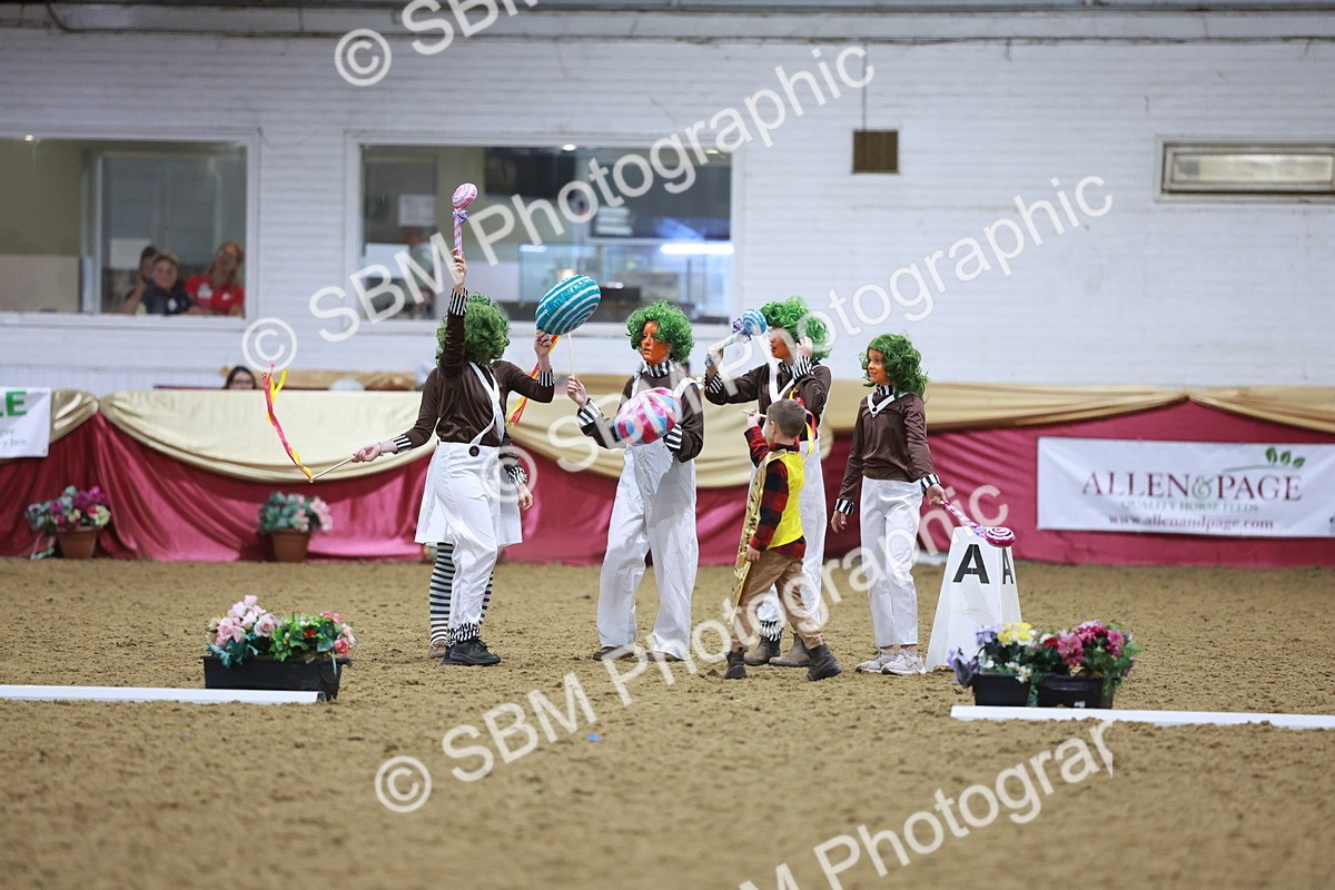 SBM_10450 - Class 62 - Strictly Fancy Dress-Age