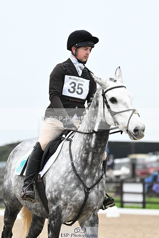 241103-101229-00289 - Intro 3 - 9.40 to 10.40