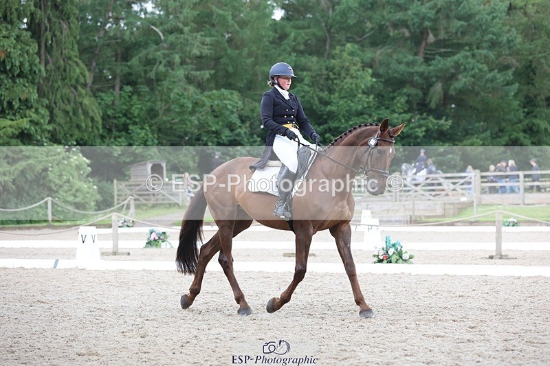 240524-140758-09676 - 279-MHF_LADY-Poppy_von_Maltzahn