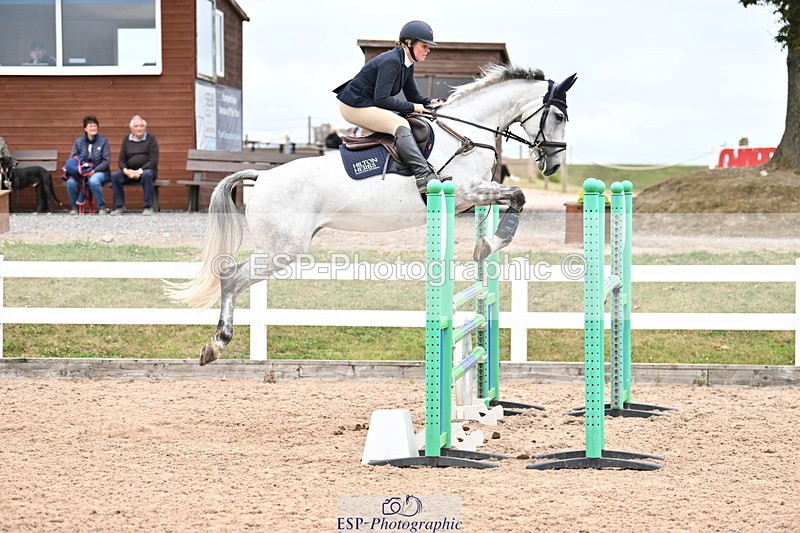 250820B-140651-00876 - Cls 6 Foxhunter and 1.20m Open