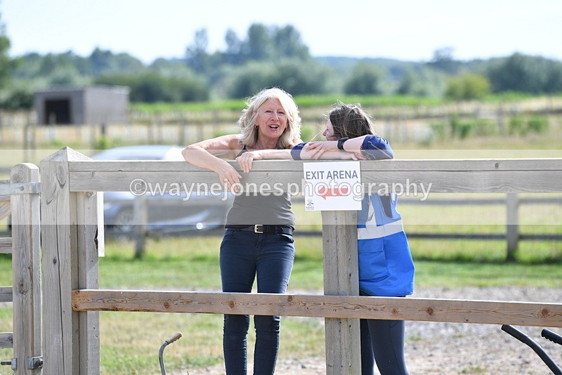 WJ5_5699 - Poles off the floor