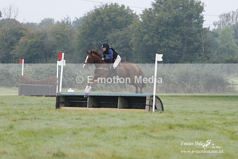 WWHT 171021 0359 - Novice Restricted (0.80m)  17/10/21