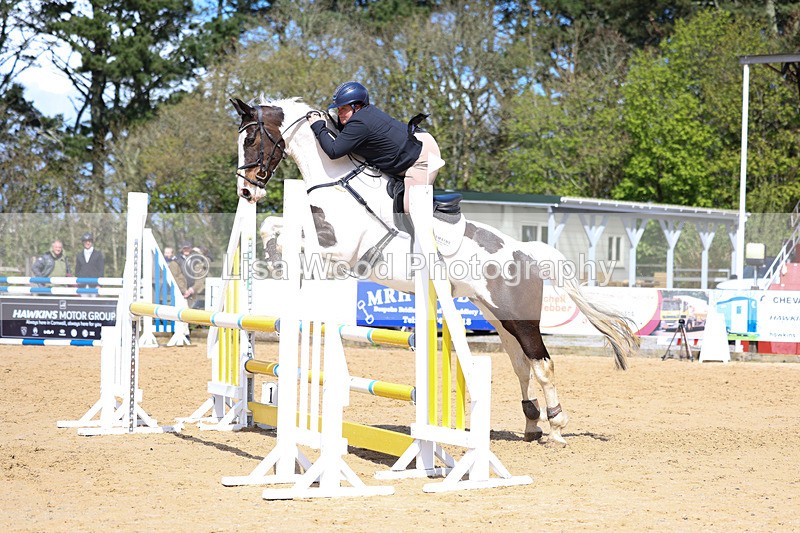 3E7A1349 - Class 6: Senior 1.05m