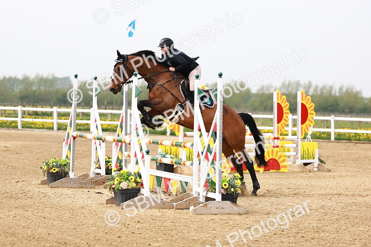  - Class 17 - Senior 1.05m