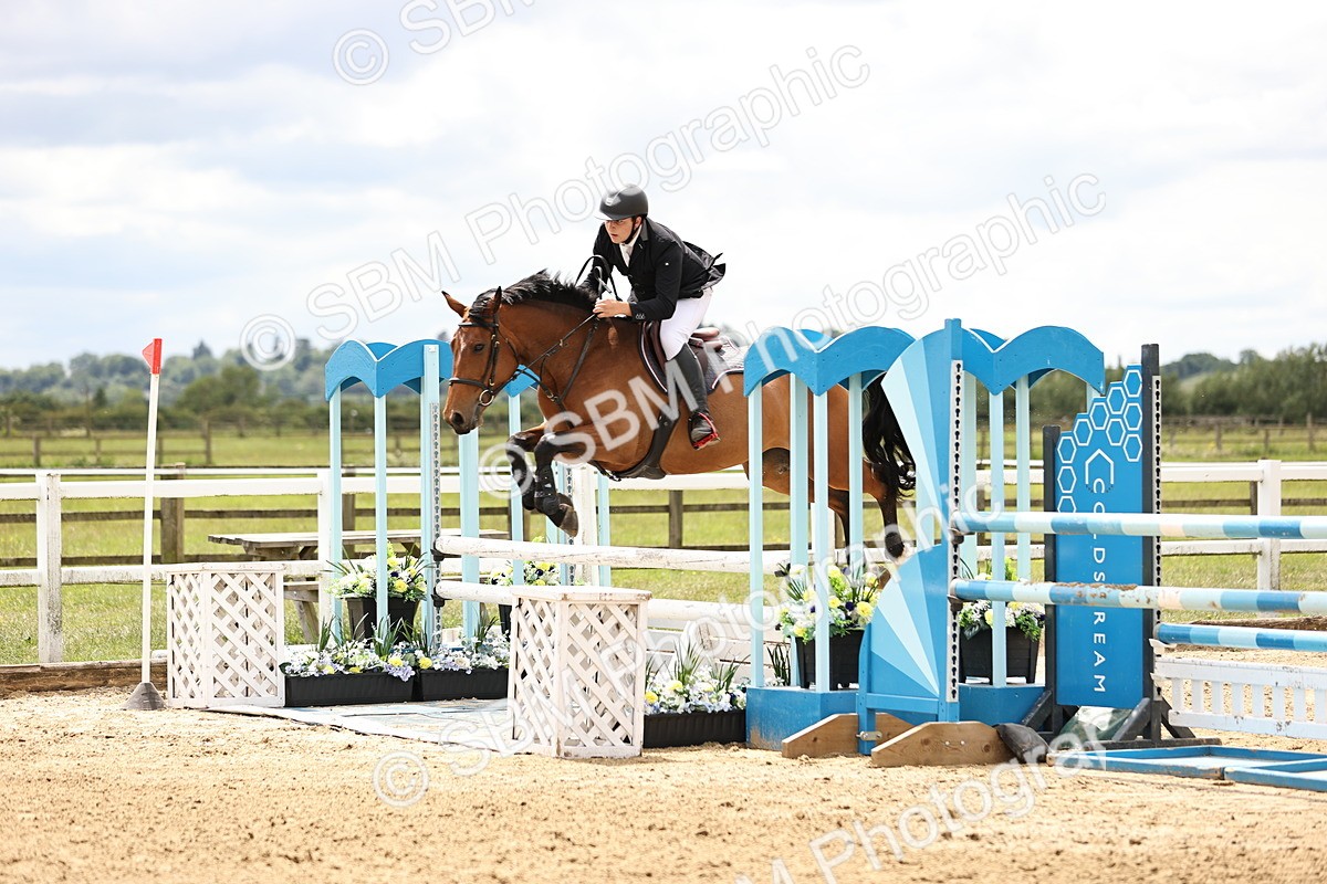 SBM_003141 - Class 11 - Senior Newcomers - 1.10m