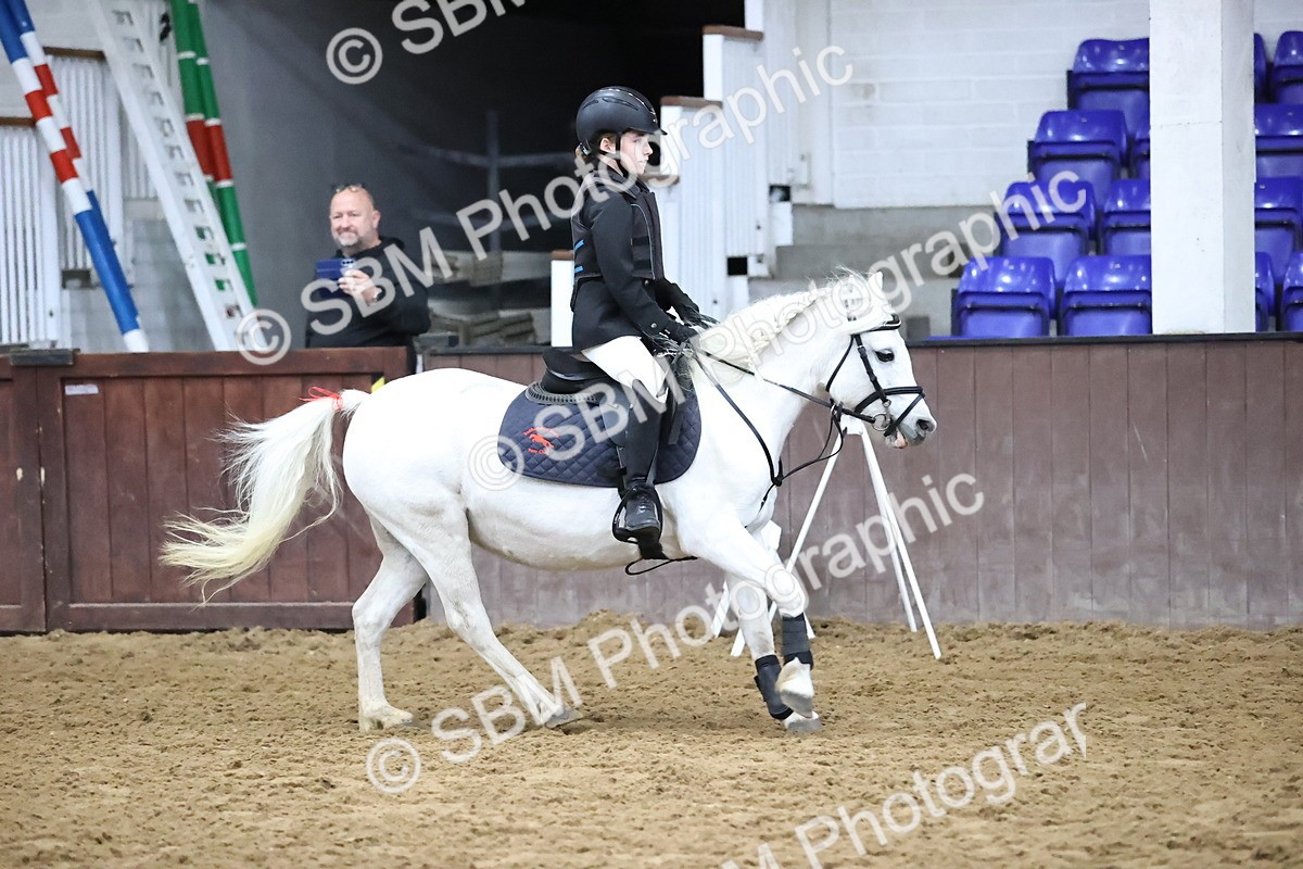 SBM_000077 - Class 1 - Fox Farriers 30cm