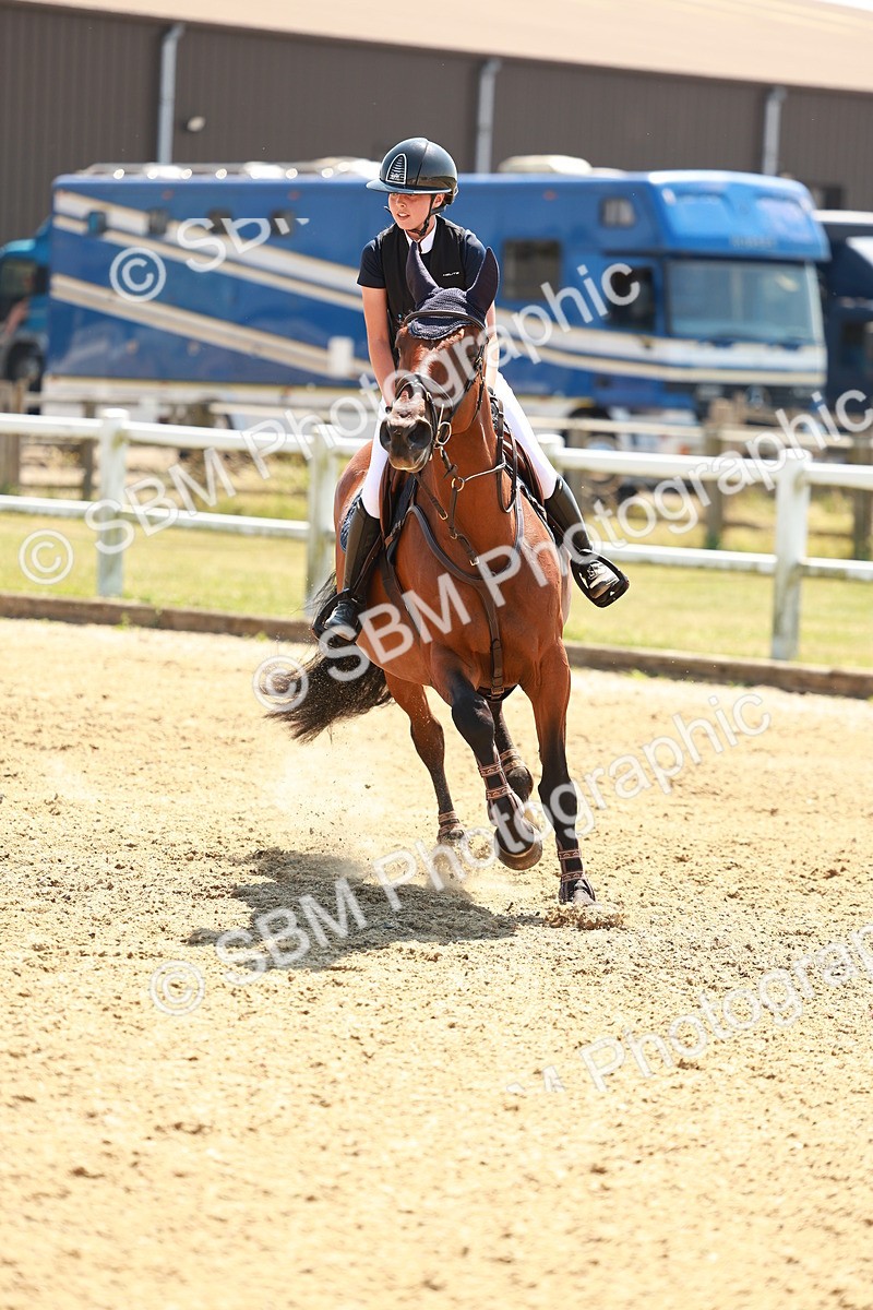SBM_001694 - Class 4 - Senior Newcomers - 1.10m