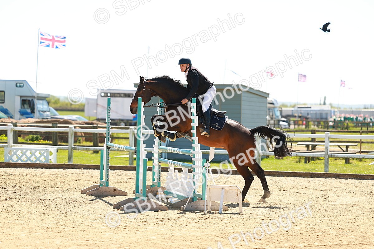 SBM_001145 - Class 4 - Senior Newcomers 1.10m