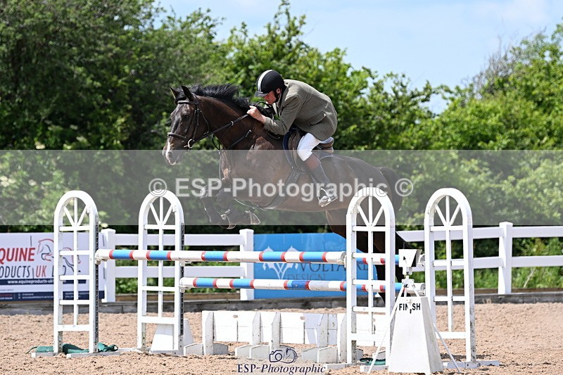 240619A-143355-00636 - Cls 4 Snr Newcomers and 1.10m Open