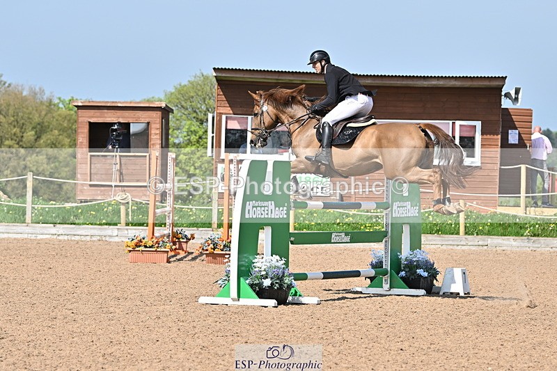 240509A-104137-00956 - Cls 8 Foxhunter