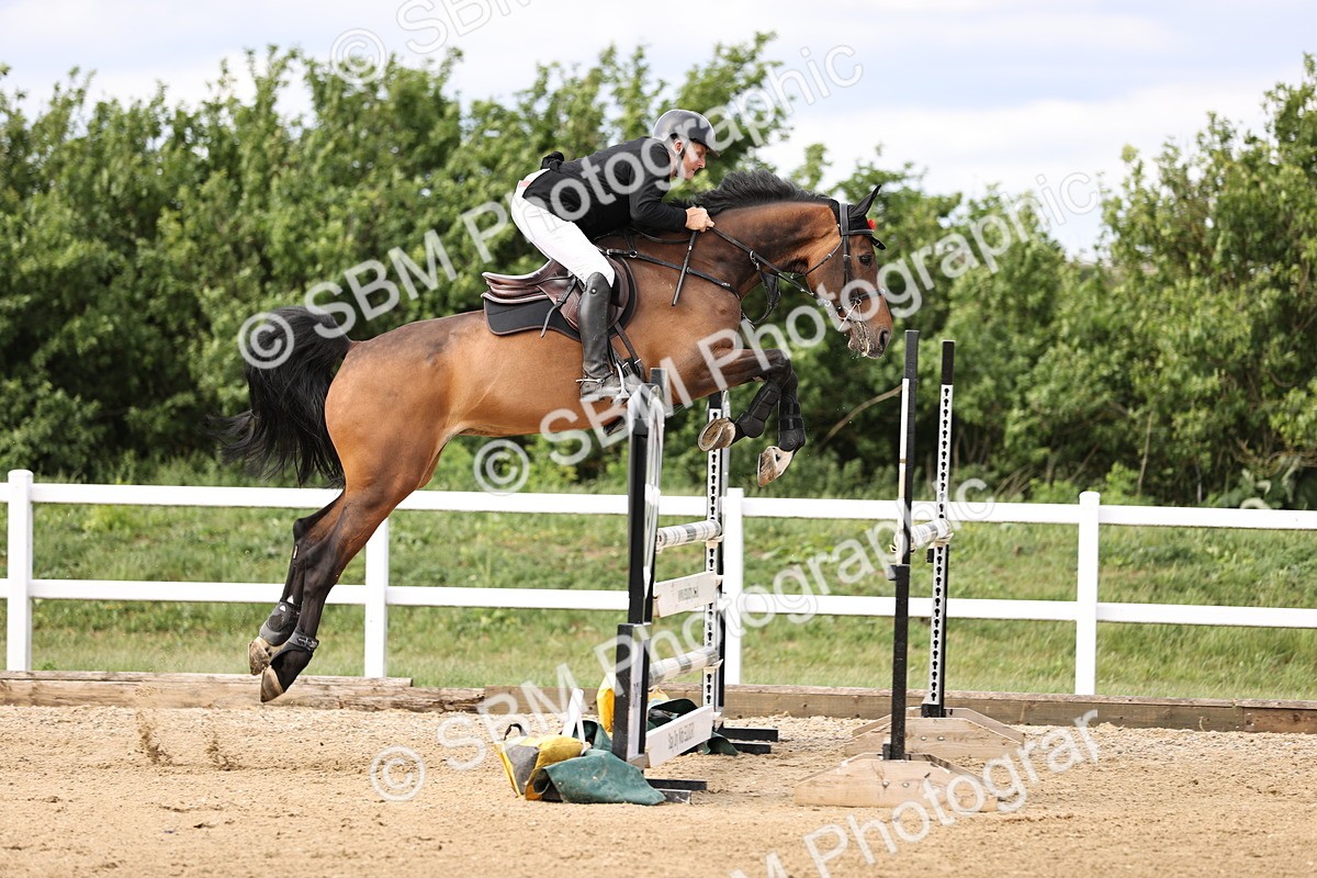 SBM_003796 - Class 13 - Senior Foxhunter - 1.20m