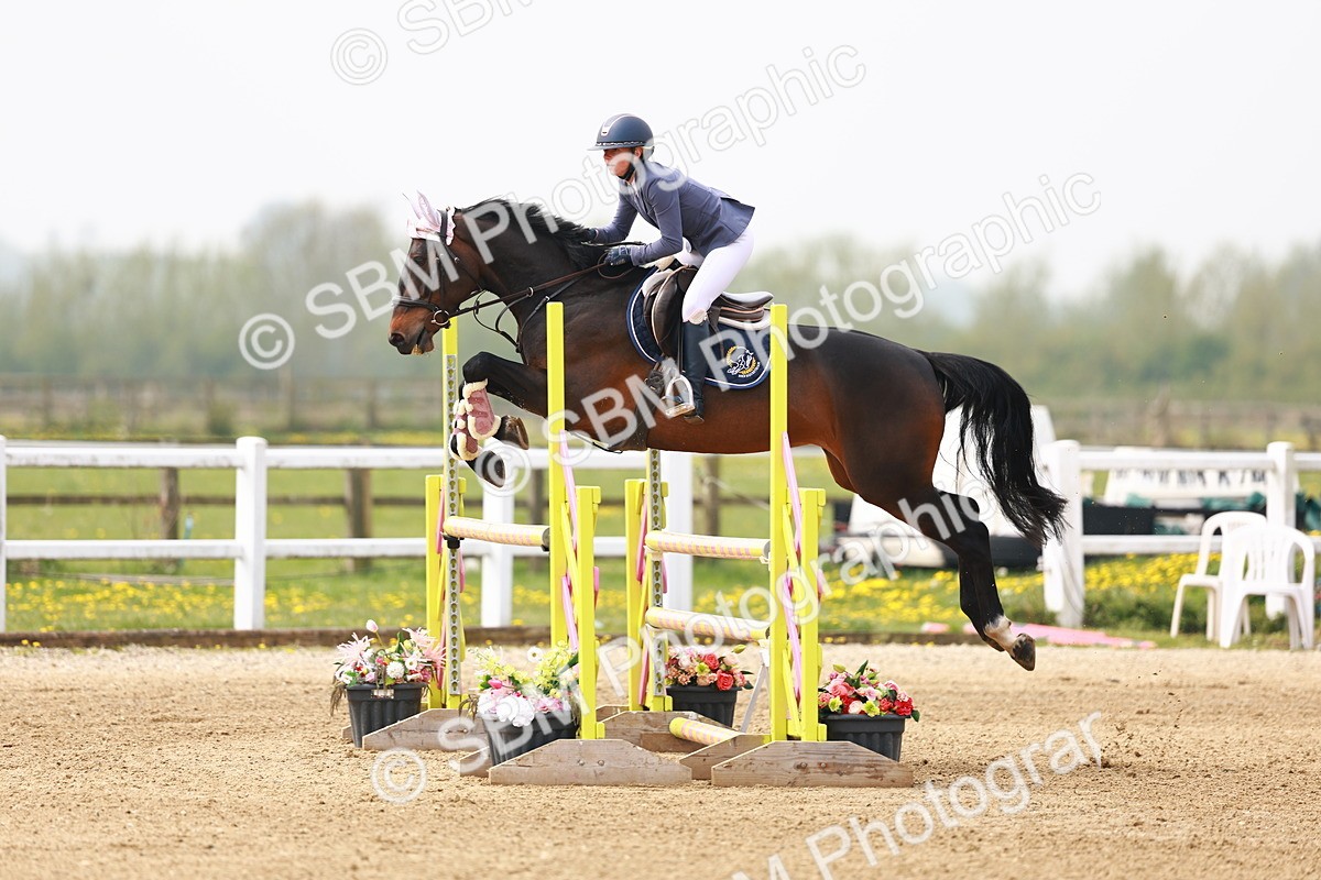  - Class 17 - Senior 1.05m