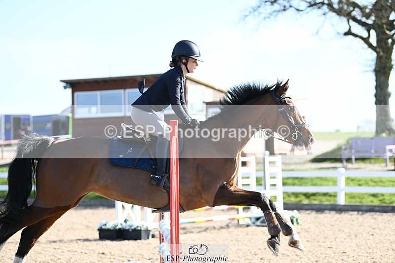 250330-103145-06148 - Cls 32 British Novice and 90cm