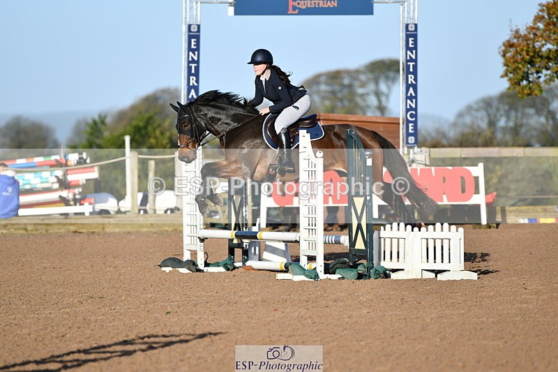 241026A-091645-00404 - SAT Cls 19 Clear Round 50cm