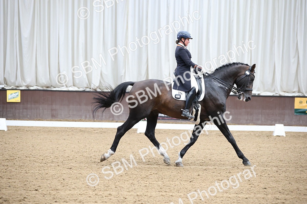 SBM_004384 - Class 9 - FEI Inter 1 Gold - 15.55-16.43