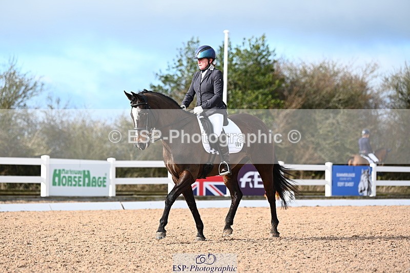 240218A-143317-08676 - 184-jeanette.male-Langaller.Future.Star