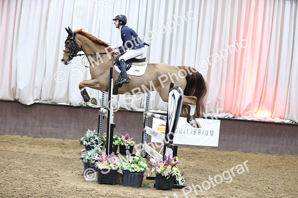SBM_010117 - Class 25 - Equestrian Senior Foxhunter 1.20m