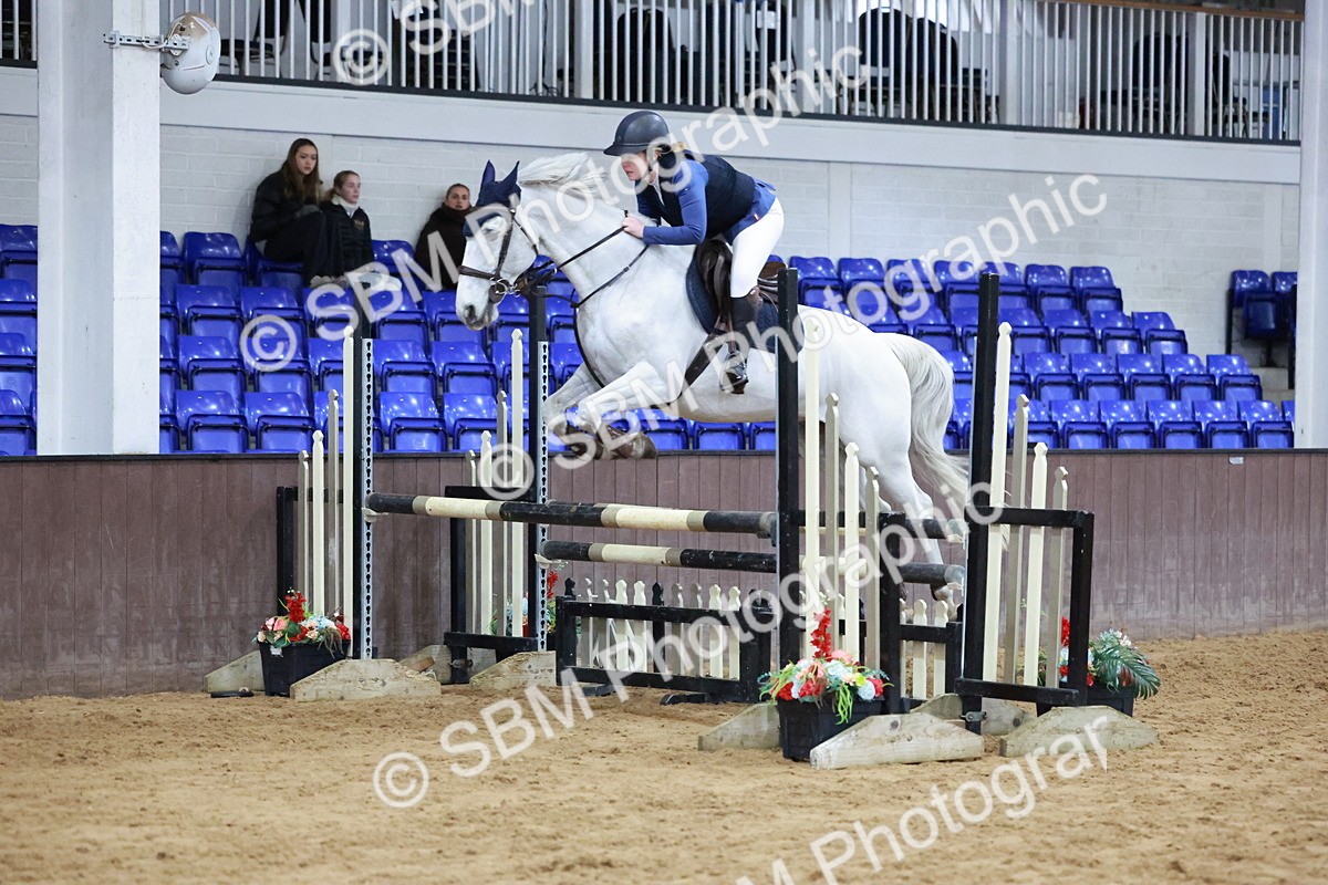 SBM_007415 - Class 24 - Nupafeed Supplements Senior Discovery/ 1m Open