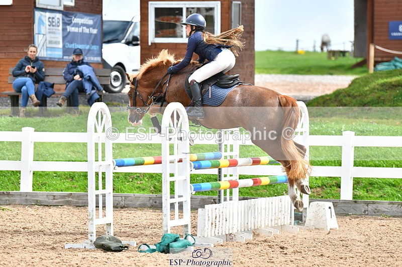 230819A-121448-00489 - Cls 25 Pony Newcomers & 1m Open