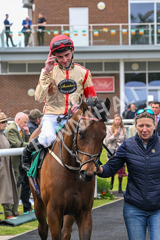 160526-Race 4-Right And Exact-9770 - Race 4 3.37pm Sky Bet For The Fans Handicap