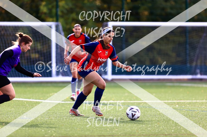1DX30602 - 2025-10-05 FC Abbey Meads Ladies V Purton  Kingsdown FC Ladies