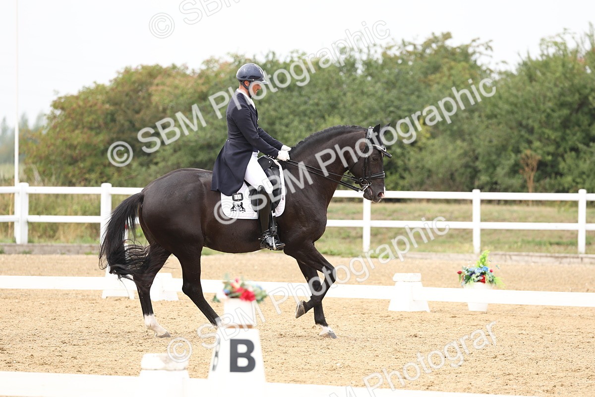 SBM_007629 - Class 9 - FEI INT I - 14.57-15.45