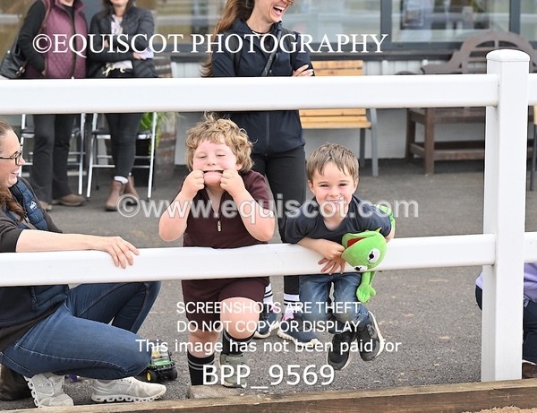 BPP_9569 - CANDIDS
