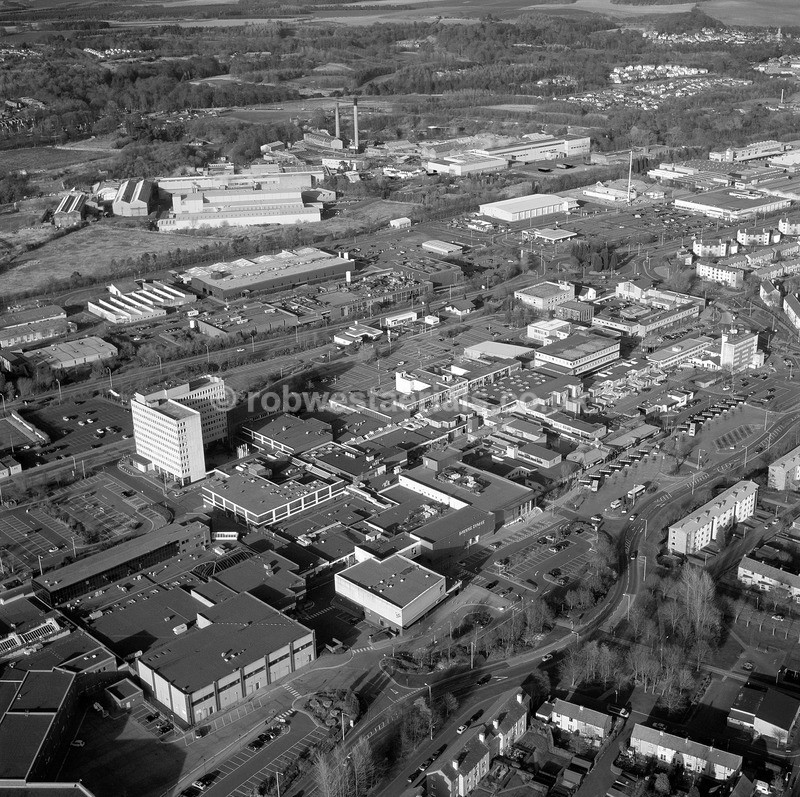A00512E BW Glenrothes town centre 2004 - Settlements, infrastructure and attractions
