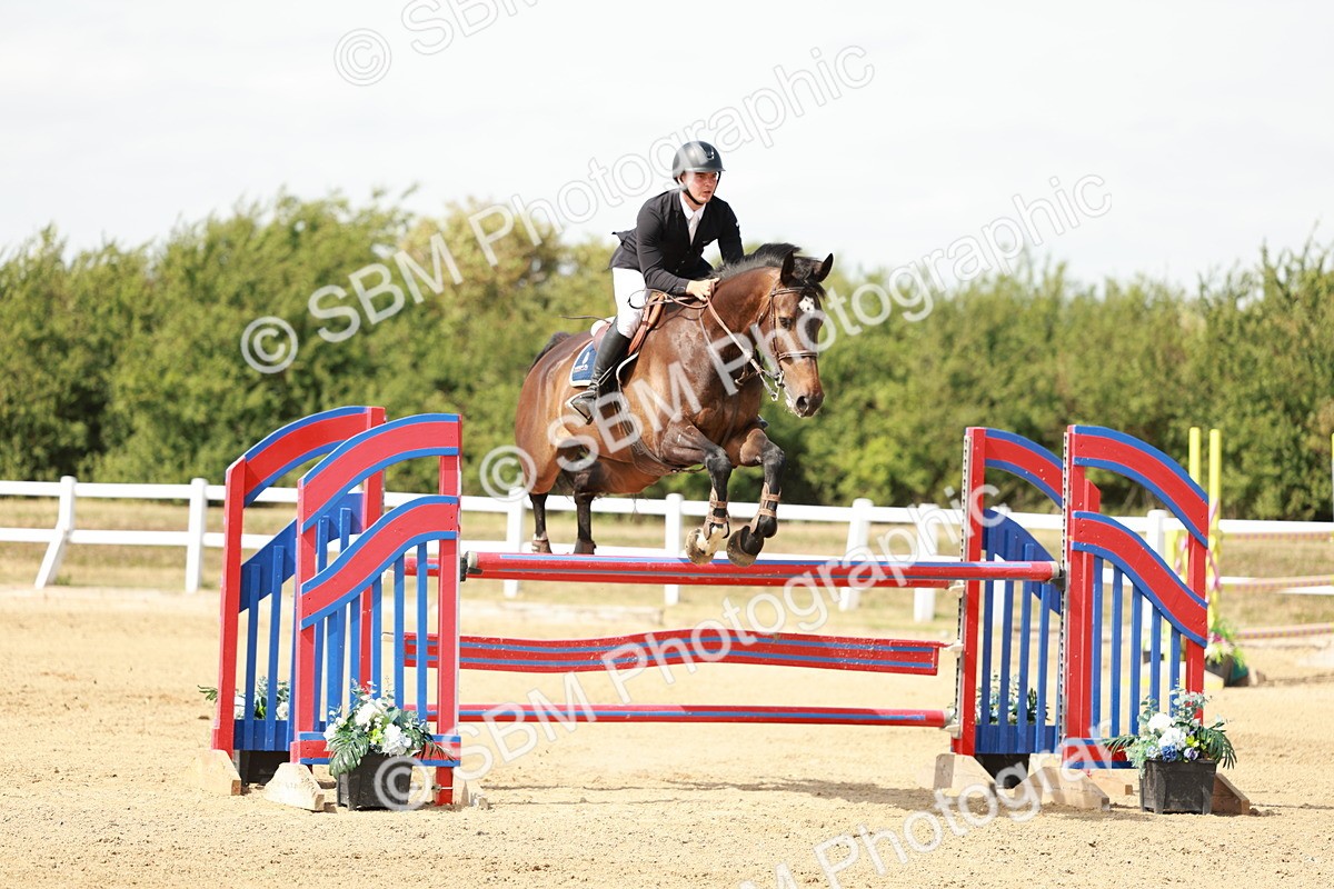 SBM_008052 - Class 4 - Senior Foxhunter - 1.20m Open