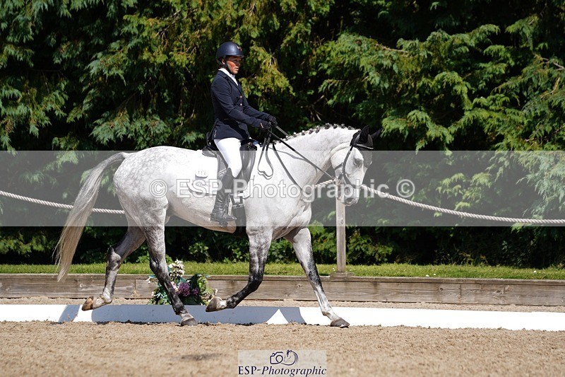 240719-152412-02628 - 114-Claire_Holiday-Diamond_Opposition