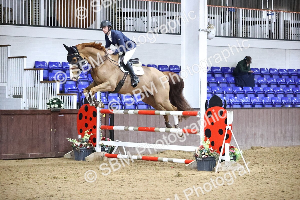 SBM_010107 - Class 25 - Equestrian Senior Foxhunter 1.20m