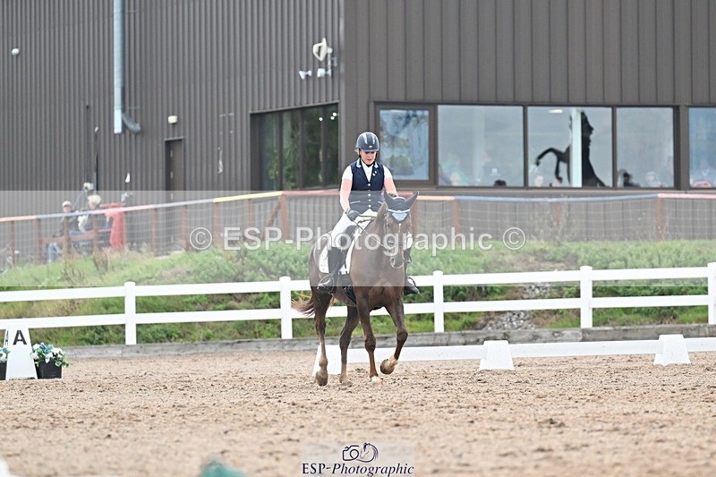 250907-135213-08606 - 006-Verity.PerryVogue