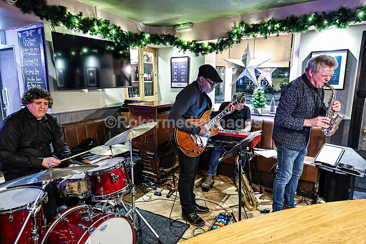 Derek Nash Dec 2025-35 - Derek Nash and Jonny Henderson Trio