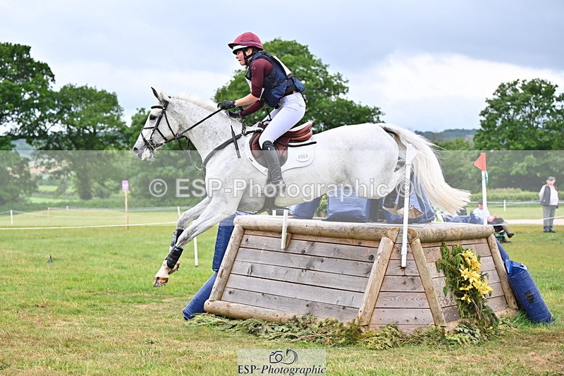 250524A-104710-09414 - A-065-Beatrice.Montgomerie-JAG.WOMANIZER.LADY