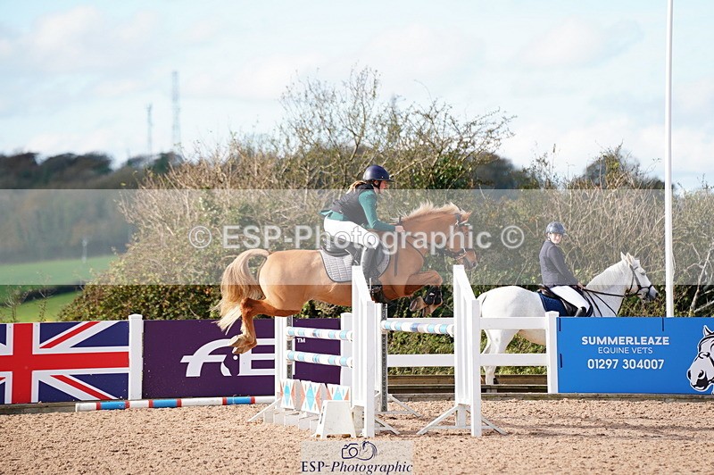 241027A-124112-02724 - SUN Cls 7 Pony Foxhunter and 1.10m Open