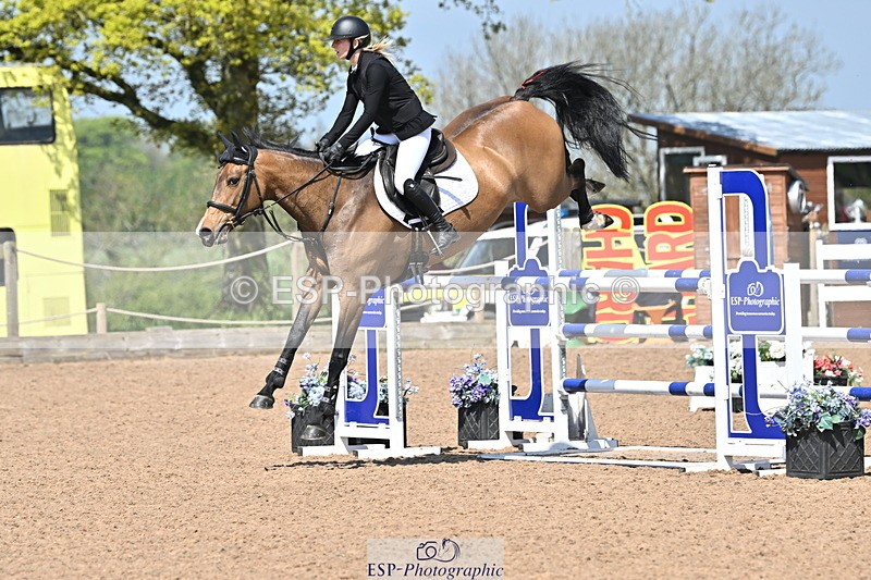 240509A-113810-01243 - Cls 9 Snr 1.20m Open