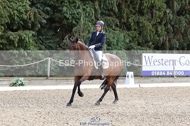 250809A-115340-03270 - 030-Alice.PeternellFourseasons.Sienna